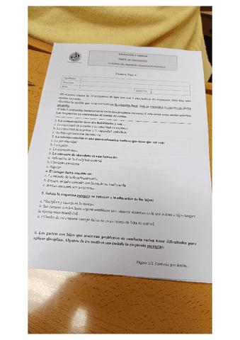 Examen-Enero-2024 Educación y Familia.pdf