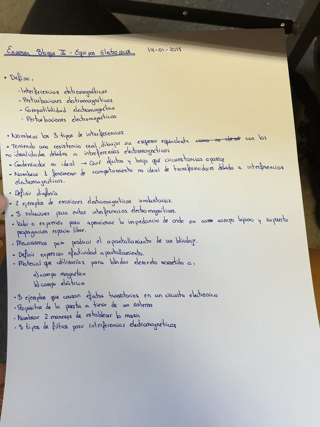 Miniatura del documento Examen Bloque II - EE(a mano).pdf