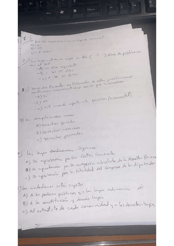 Miniatura del documento EXAMEN-PRIMER-PARCIAL-DERECHO-CIVIL-CON-RESPUESTAS.pdf